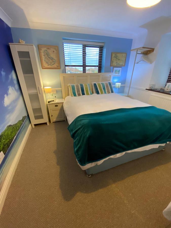 Blackthorn Farm Bed & Breakfast Holyhead Exterior photo
