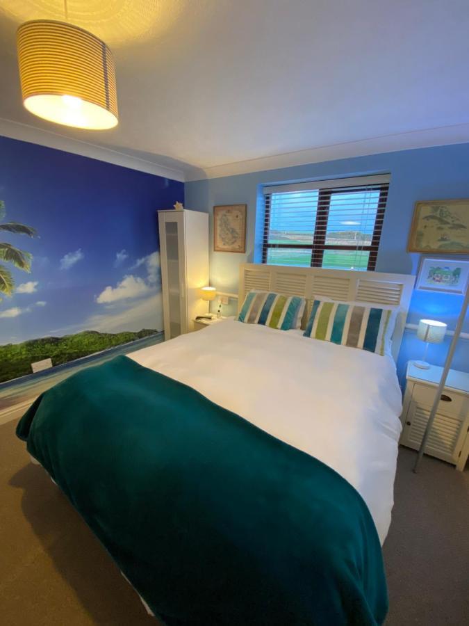 Blackthorn Farm Bed & Breakfast Holyhead Exterior photo