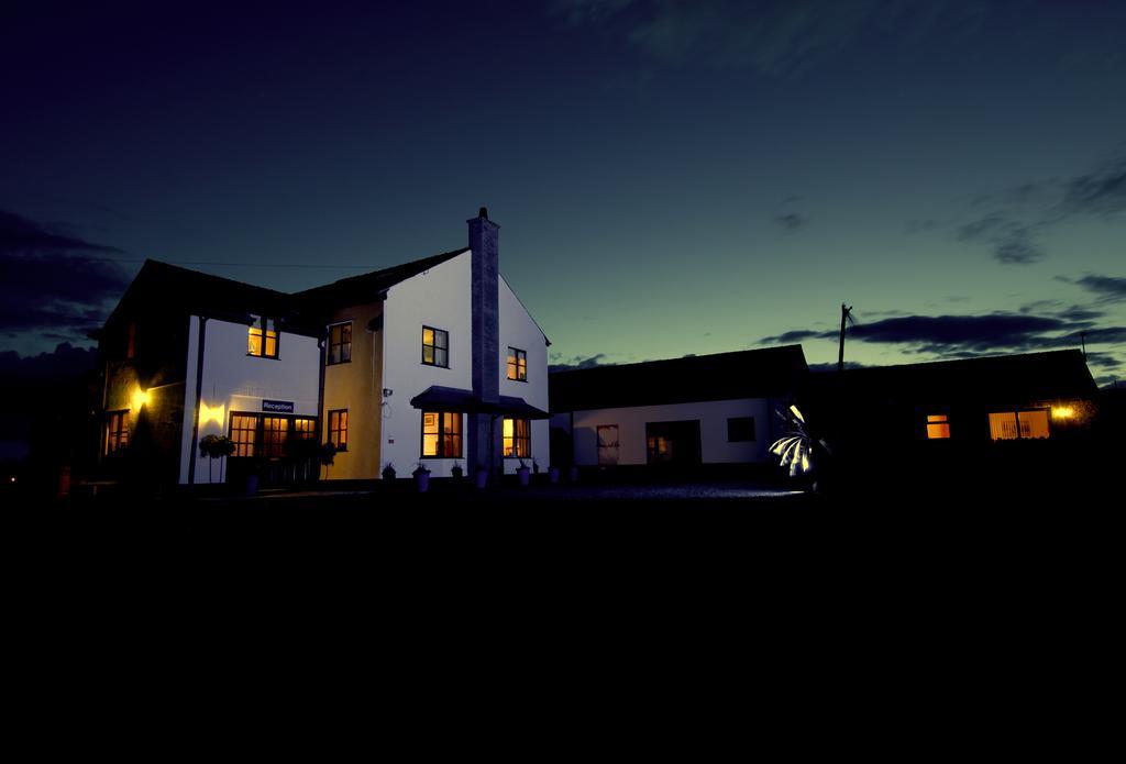 Blackthorn Farm Bed & Breakfast Holyhead Exterior photo
