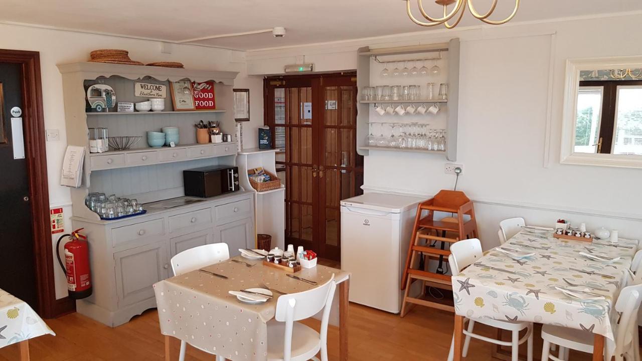 Blackthorn Farm Bed & Breakfast Holyhead Exterior photo